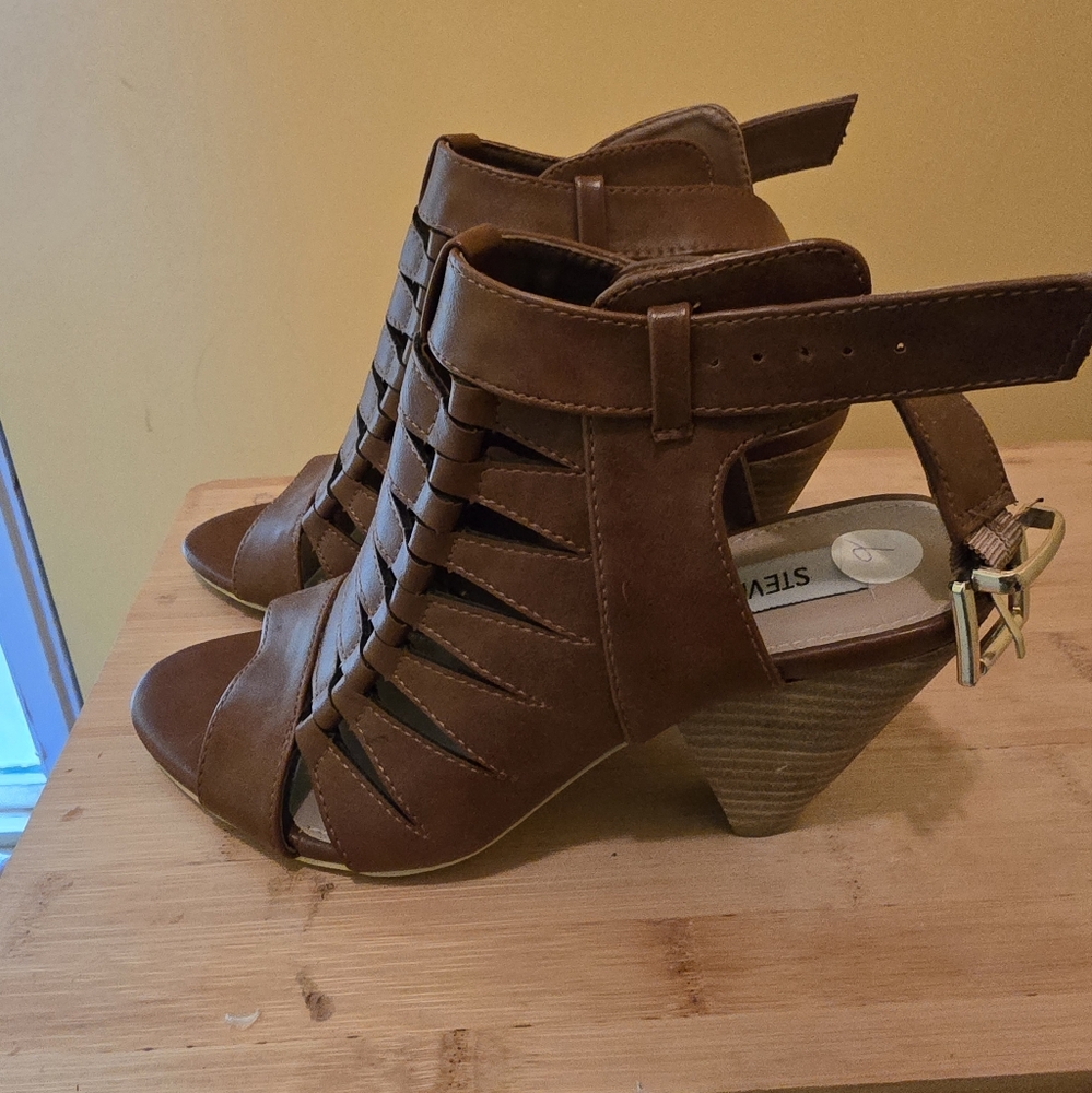 Steve Madden Brown Wedge Shoes with Durable Sole